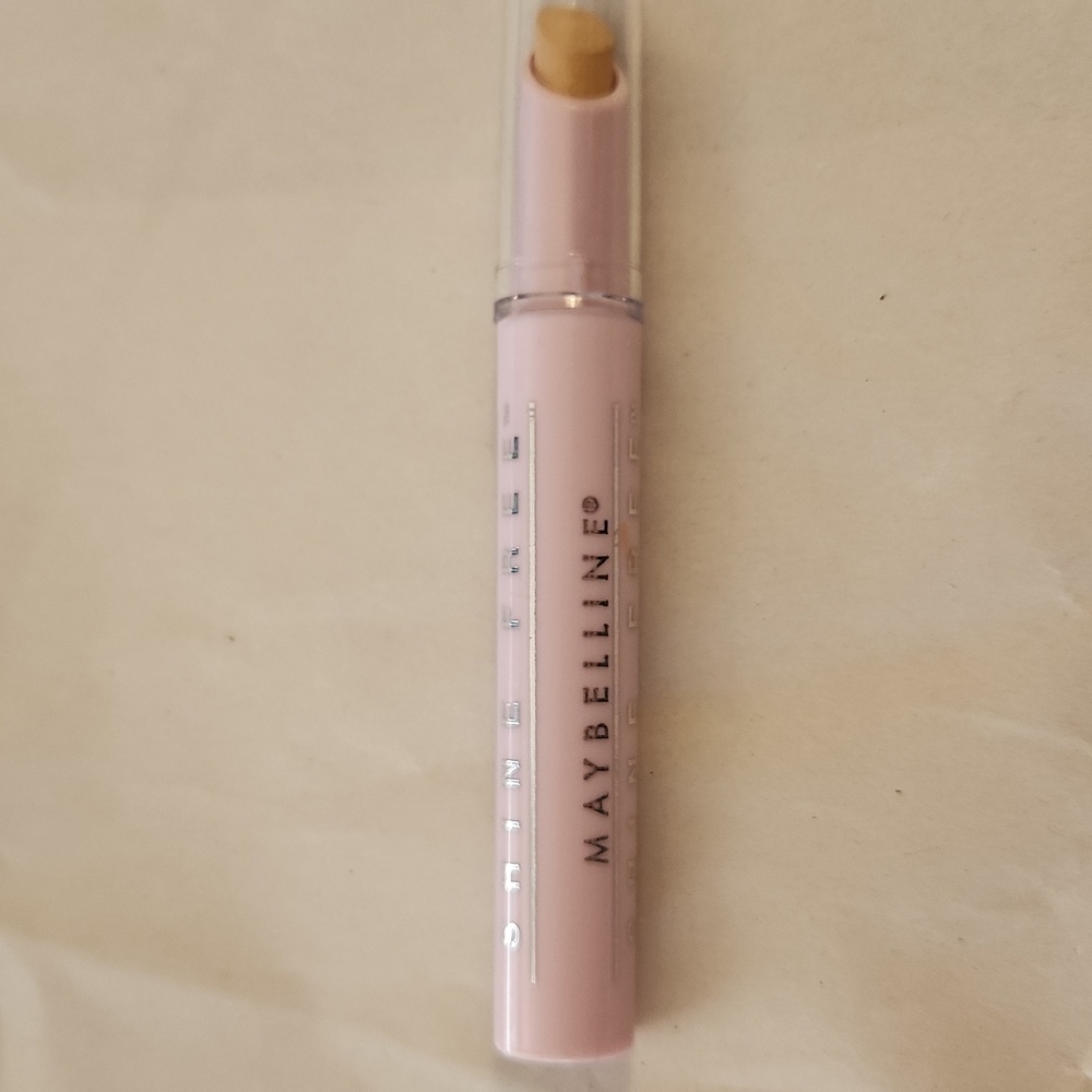 Maybelline Concealer Light